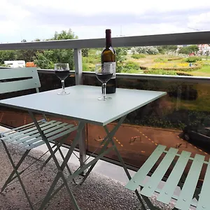 Residentie Astrid Met Private Parking Apartment Bredene
