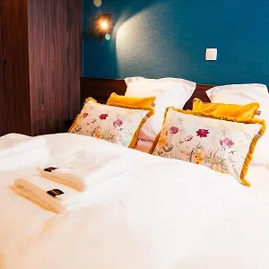 2* Hotel Gran De Passage